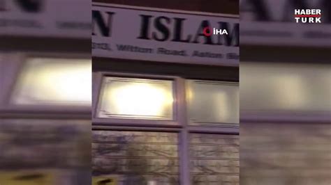 İ­n­g­i­l­t­e­r­e­­d­e­ ­4­ ­c­a­m­i­y­e­ ­b­a­l­y­o­z­l­a­ ­s­a­l­d­ı­r­ı­